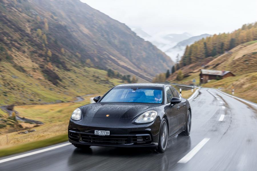  Porsche Panamera 4S 2016 года  (фото 17 из 65)